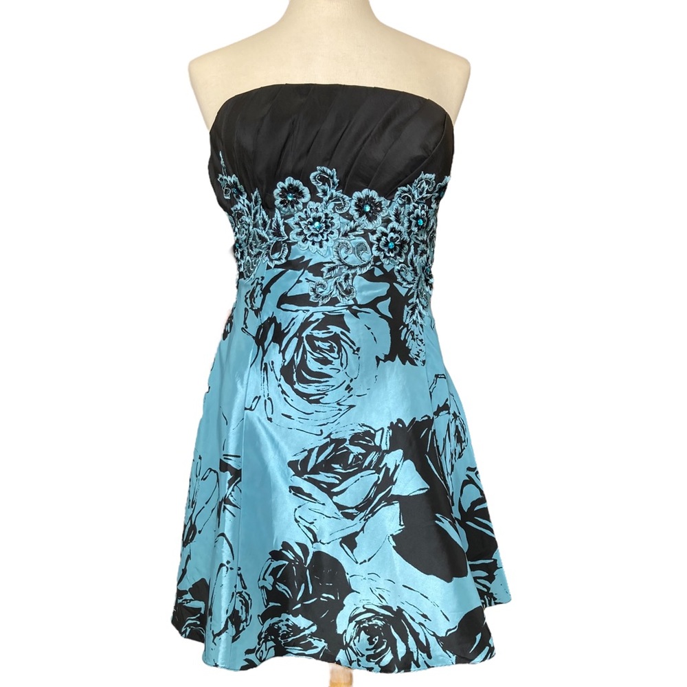 Alyce Designs Women’s aqua and black floral strapless fit and flare dress Sz 22